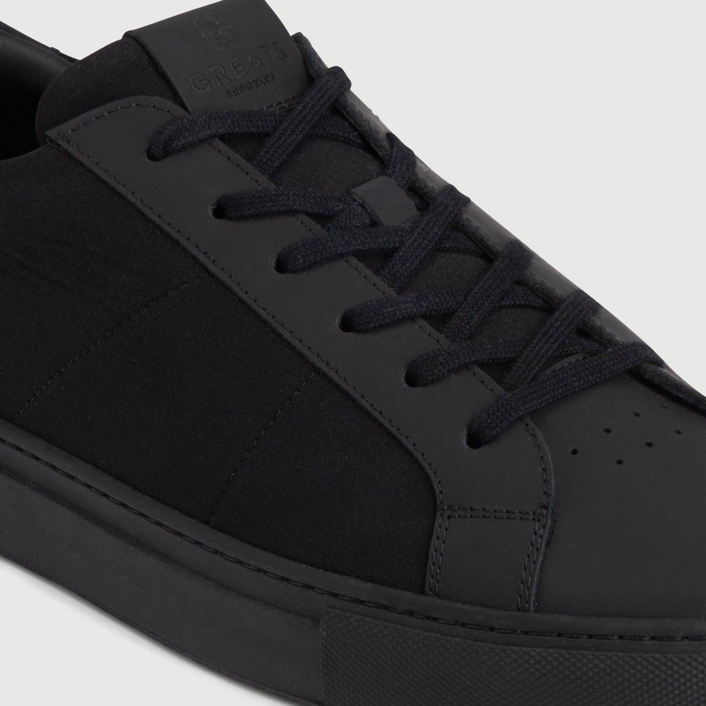 The Royale 2.0 - Matte Black