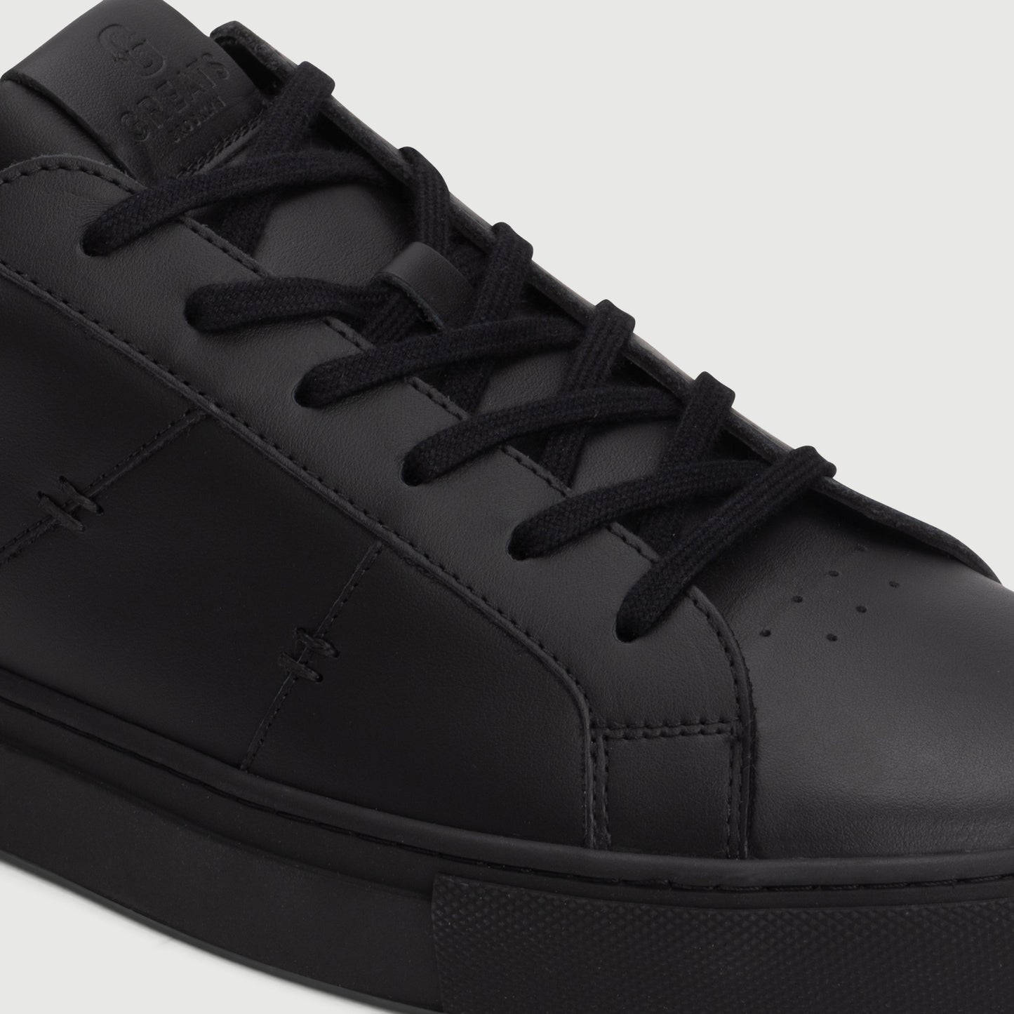 The Royale 2.0 - Triple Black