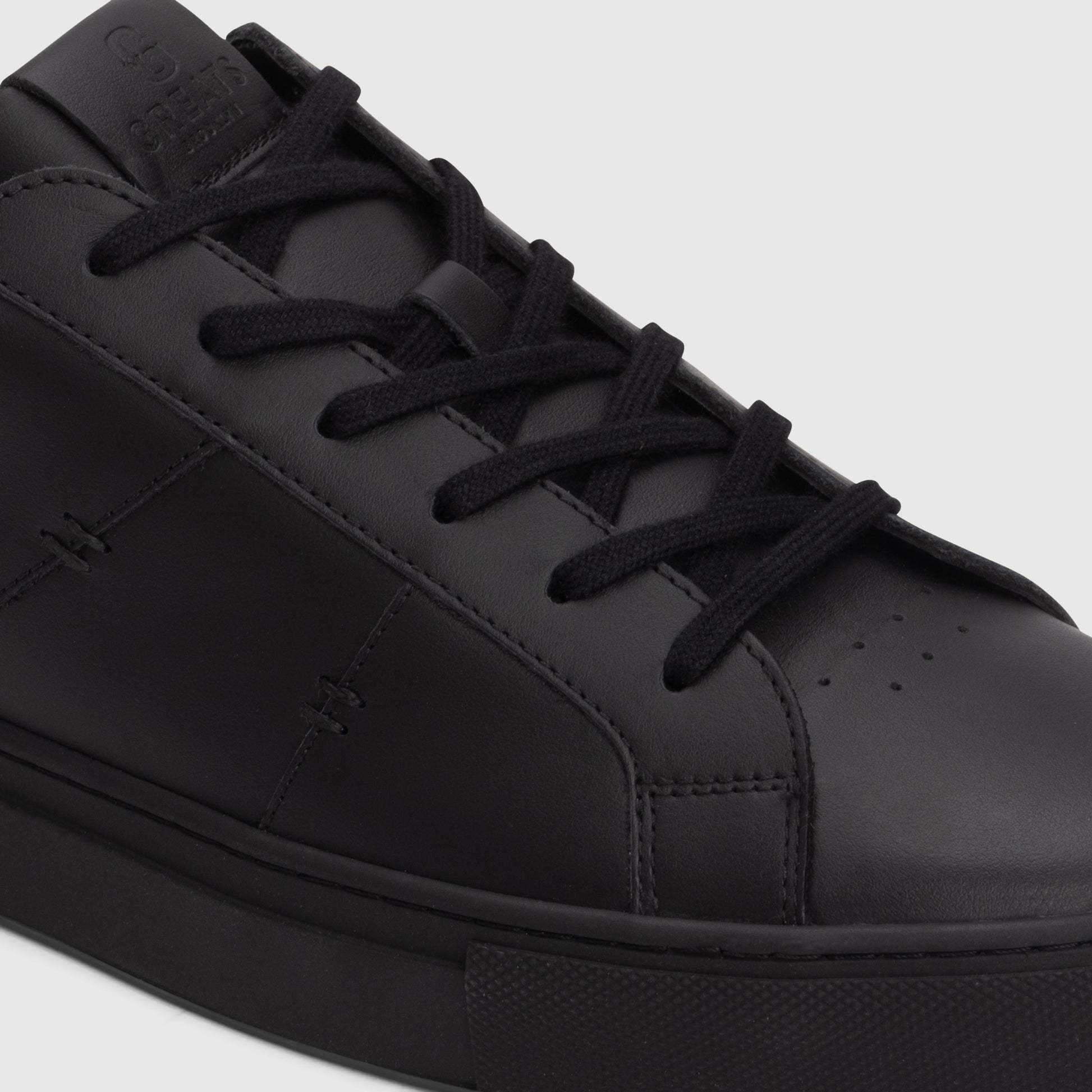 The Royale 2.0 - Triple Black