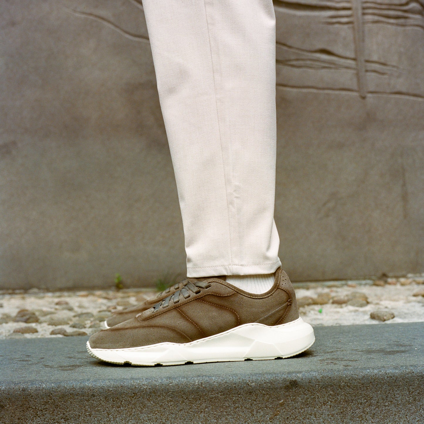 The Manhattan City Runner - Mineral Taupe