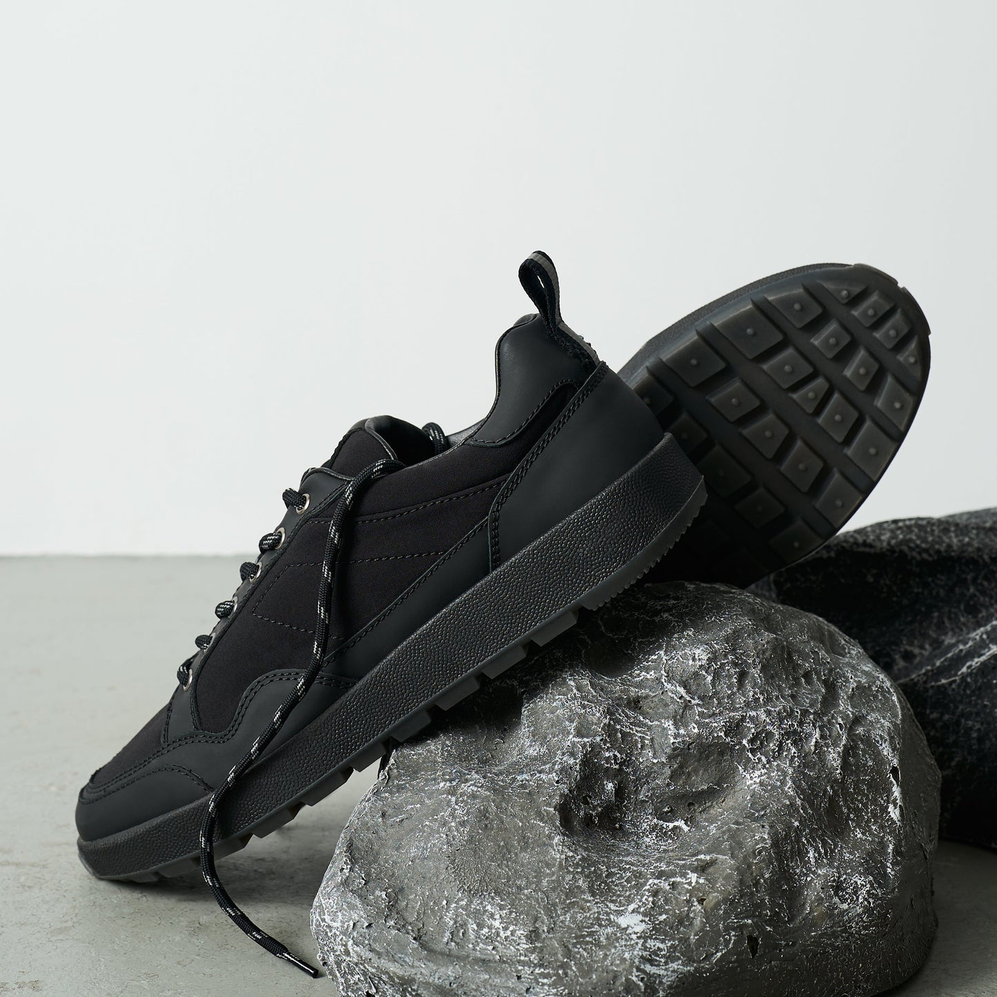 The Ravine - Matte Black